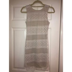 WHITE SLEEVELESS DRESS